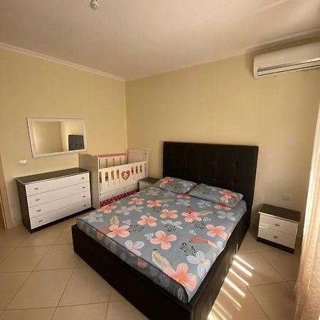Saimir Apartaments Vlorë Exteriör bild