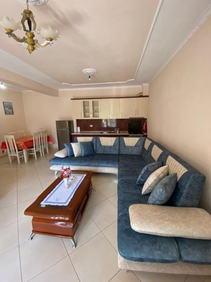 Saimir Apartaments Vlorë Exteriör bild